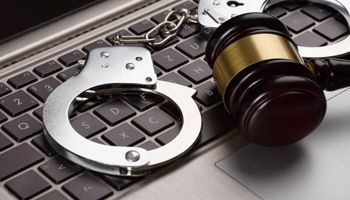 پاک فوج اور حساس اداروں کیخلاف پوسٹنگ کرنے پر شہری گرفتار، پیکا کا مقدمہ درج