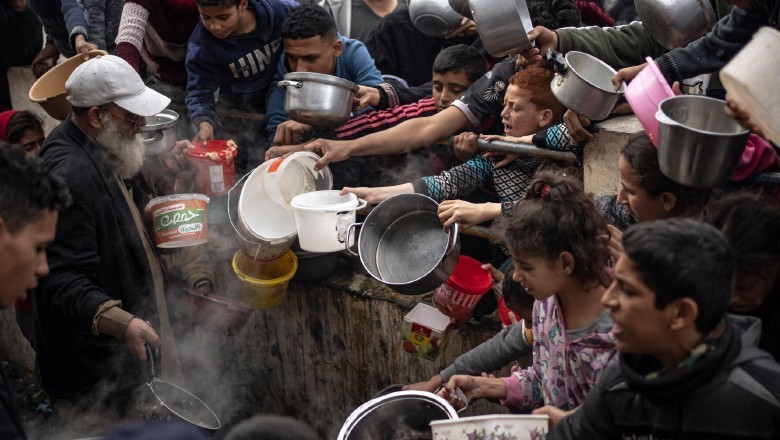 اسرائیل نے عالمی دباؤ پر گھٹنے ٹیک دیے، غزہ میں ڈھائی ماہ بعد بنیادی امداد کی اجازت