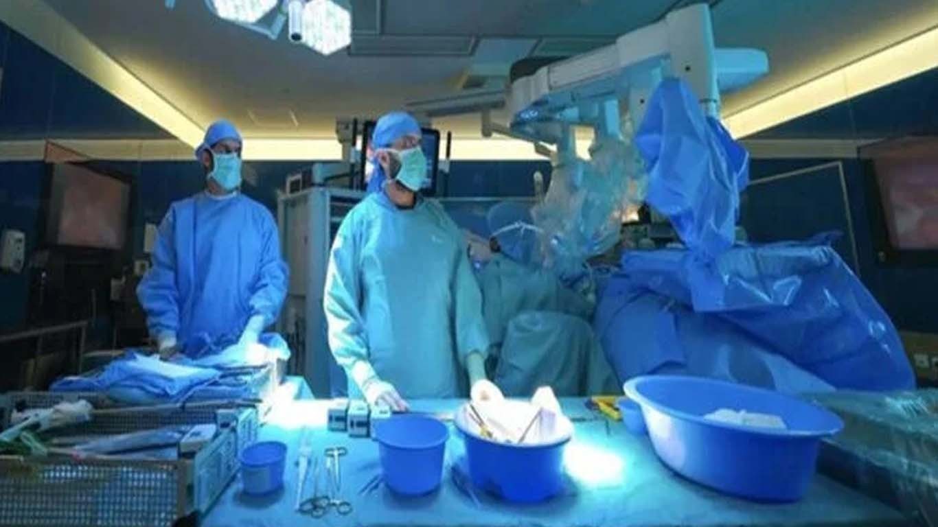 مکہ مکرمہ میں حج سیزن کے دوران پہلی بار روبوٹک سرجری کی سہولت فراہم