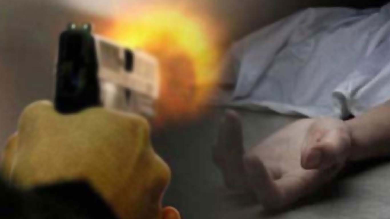 کراچی، شوہر کی فائرنگ سے بیوی کے قتل کے ایک دن میں 2 واقعات