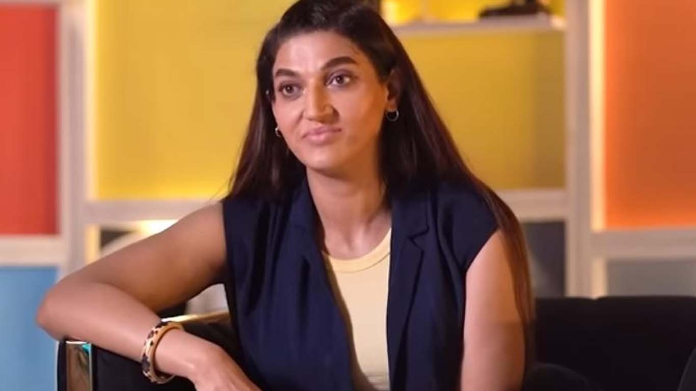 ڈھلتی عمر کی خواتین فلمسٹار ثناء کی فٹنس کی دیوانی ہو گئیں