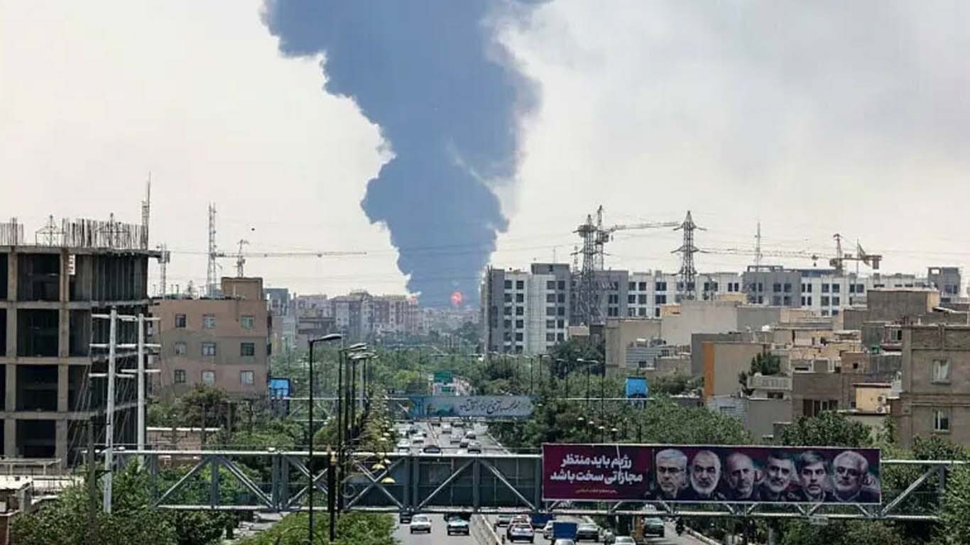 اسرائیلی حملوں میں ایران کے 240 سے زائد شہری شہید