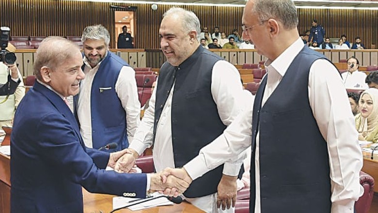 وزیر اعظم کی چیئرمین پی ٹی آئی کو مذاکرات کی دعوت