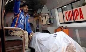 کراچی، باپ نے خواجہ سراؤں کے ساتھ ڈانس پارٹیز کرنے پر 21 سالہ نوجوان بیٹے کو قتل کردیا