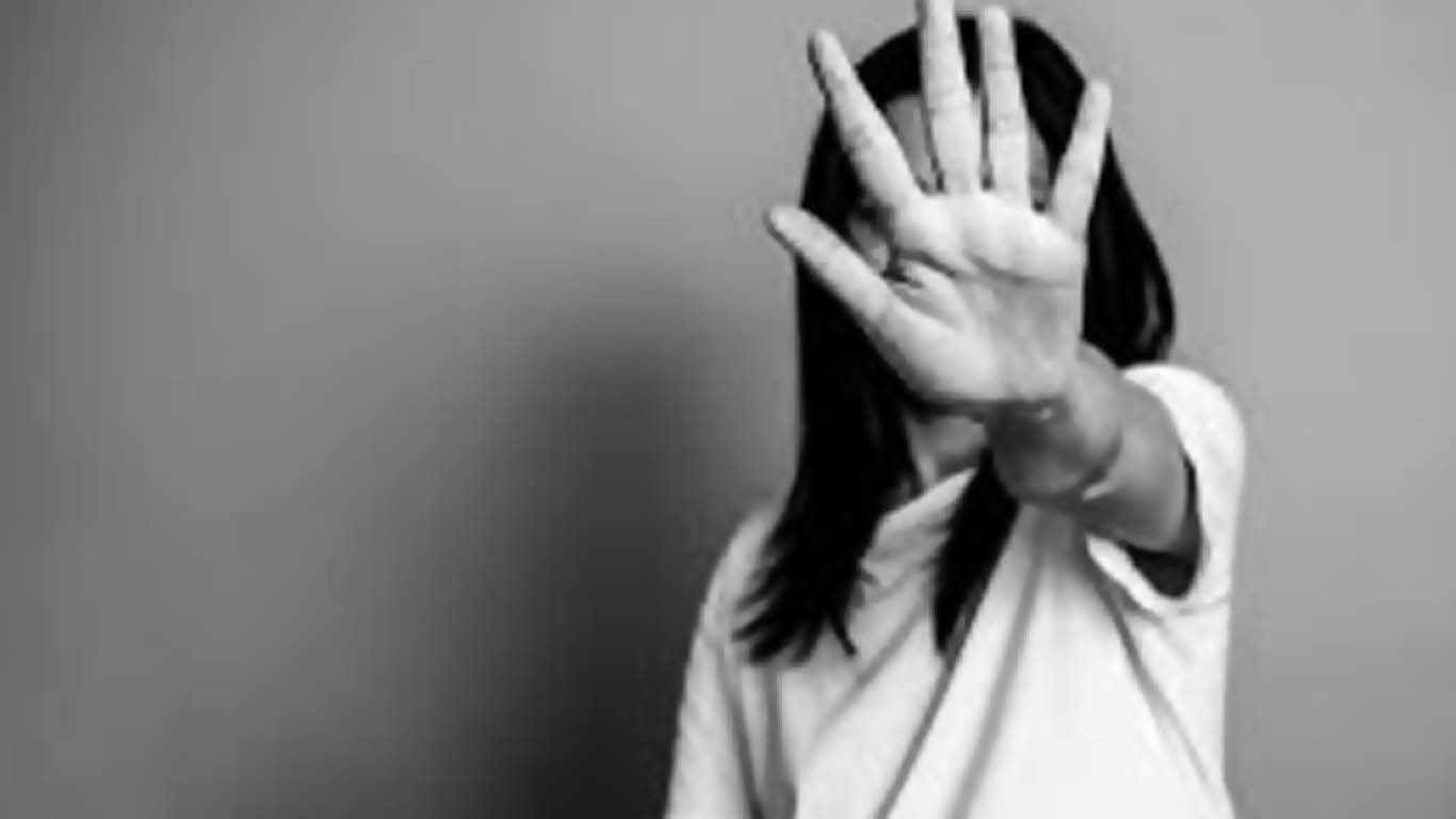 اسپتال کے ایکسرے روم میں خواتین کی غیر اخلاقی ویڈیوز بنانے والے دو ملزمان گرفتار