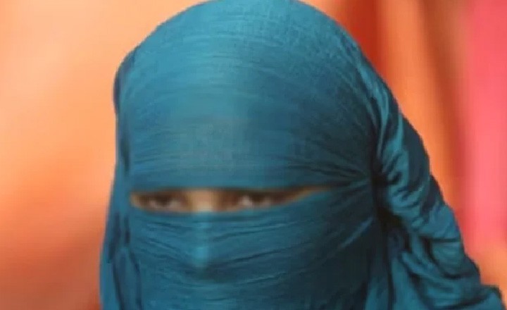 کراچی سے چوری کے مقدمے میں گرفتار کروڑ پتی ماسی عمران خان کے ہاتھوں ایوارڈ یافتہ نکلی