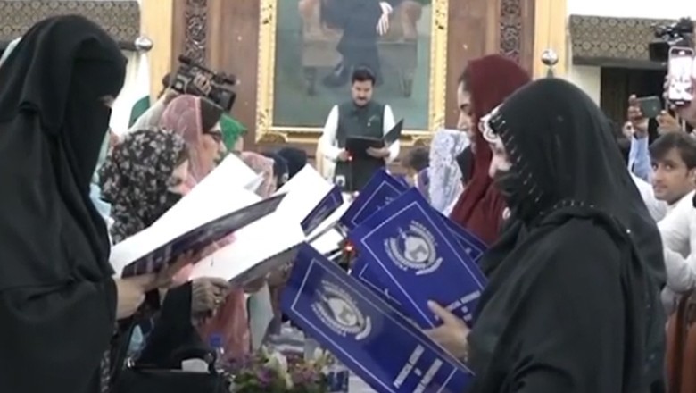 خیبرپختونخوا کے مخصوص نشستوں کے اراکین کی حلف برداری، کس کس نے حلف اٹھایا