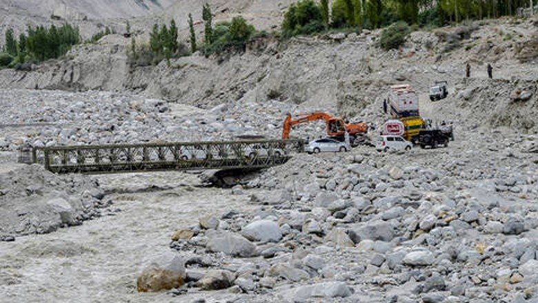 گلگت بلتستان اور خیبرپختونخوا گلیشیئر پھٹنے کا خطرہ، گلوف الرٹ جاری، اب تک 221 افراد جاں بحق