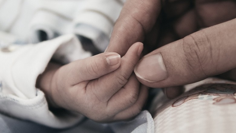 کراچی میں ایک خاتون کے ہاں بیک وقت پانچ بچوں کی پیدائش، دو انتقال کر گئے