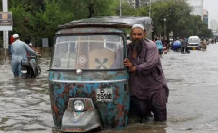 کراچی میں آئندہ 3 روز صبح اور رات کو ہلکی بارش ہوگی