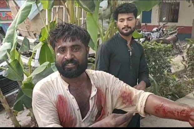 کراچی، ٹریفک چالان اور پولیس رویے سے تنگ آکر رکشہ ڈرائیور کی خودکشی کی کوشش، بلیڈ سے گلا کاٹ لیا