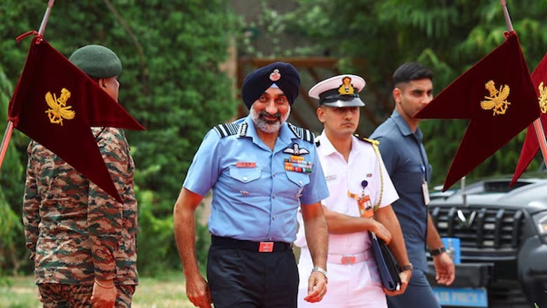 پاکستان سے جنگ کے کئی ماہ بعد بھارتی ایئرچیف کا مضحکہ خیز دعوی، ایک اور مذاق بن گیا