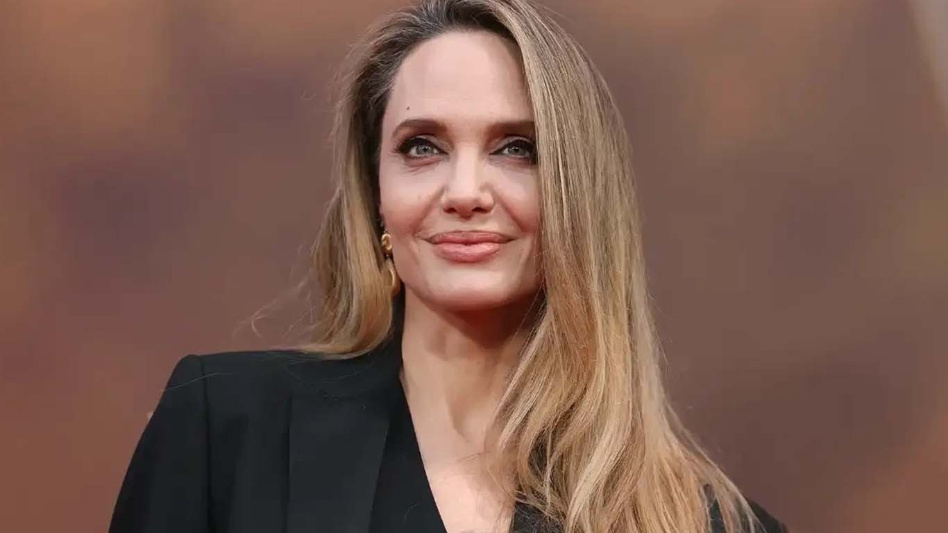 انجلینا جولی کا تاریخی اور پرتعیش محل نما گھر فروخت کیلئے تیار، قیمت کیا لگی ؟