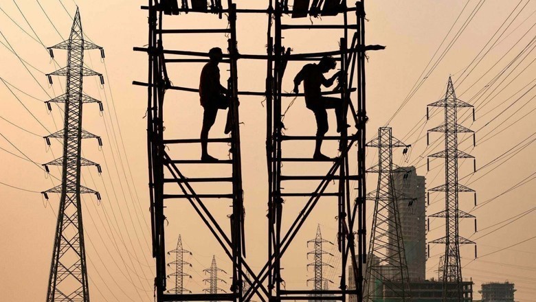 سندھ حکومت کے الیکٹرک کا متبادل لے آئی، کراچی والوں کو سستی بجلی ملے گی
