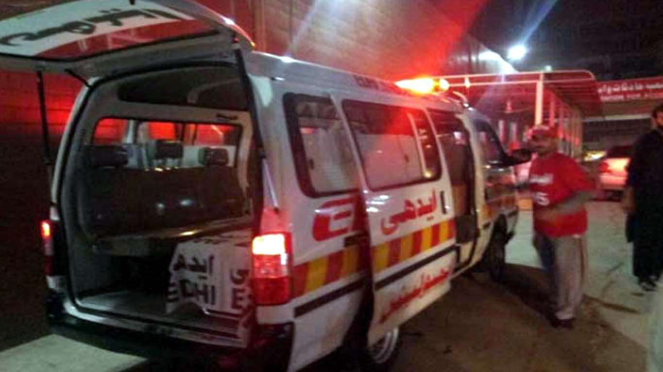 کراچی، خونی ڈمپر کا ایک اور وار، موٹر سائیکل سوار 2 نوجوانوں کو کچل دیا