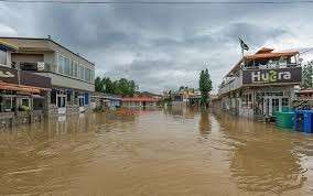 خیبرپختونخوا میں بارشوں اور سیلاب سے تباہی، 270 افراد جاں بحق