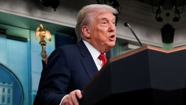 ٹرمپ کا 30 ہزار سرکاری ملازمین کو ملازمتوں سے نکالنے کا فیصلہ