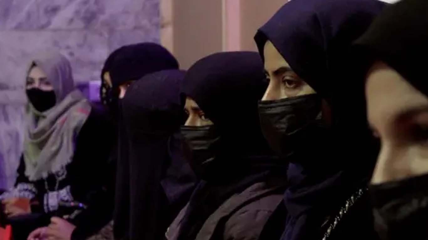 طالبان سربراہ کا لڑکیوں کے لیے دینی مدارس بند کرنے کا حکم