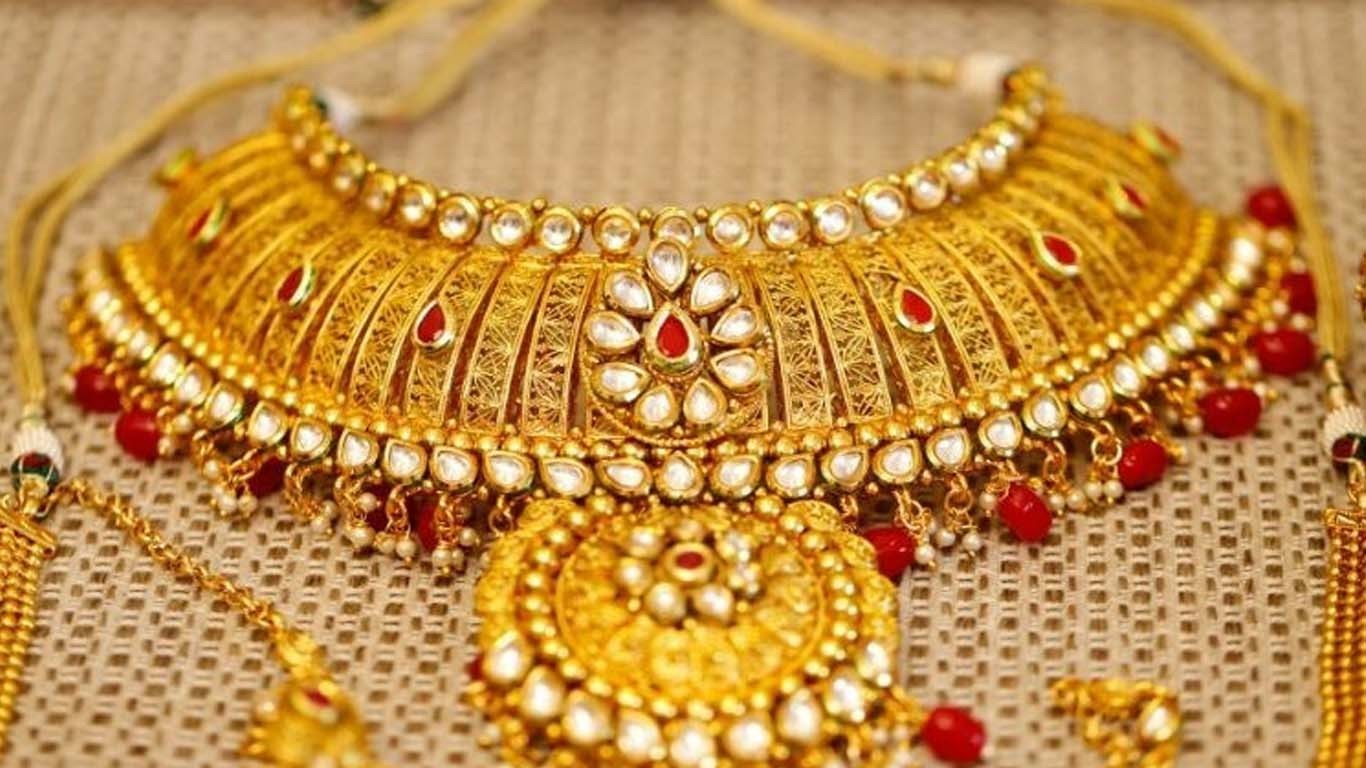 سونے کے بھاؤ آج بھی بڑھ گئے