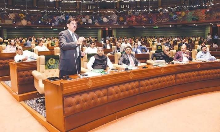 سندھ اسمبلی میں حکومت اور اپوزیشن  ایک پیج پر، اراکین کی تنخواہوں میں 175 فیصد اضافے کی منظوری