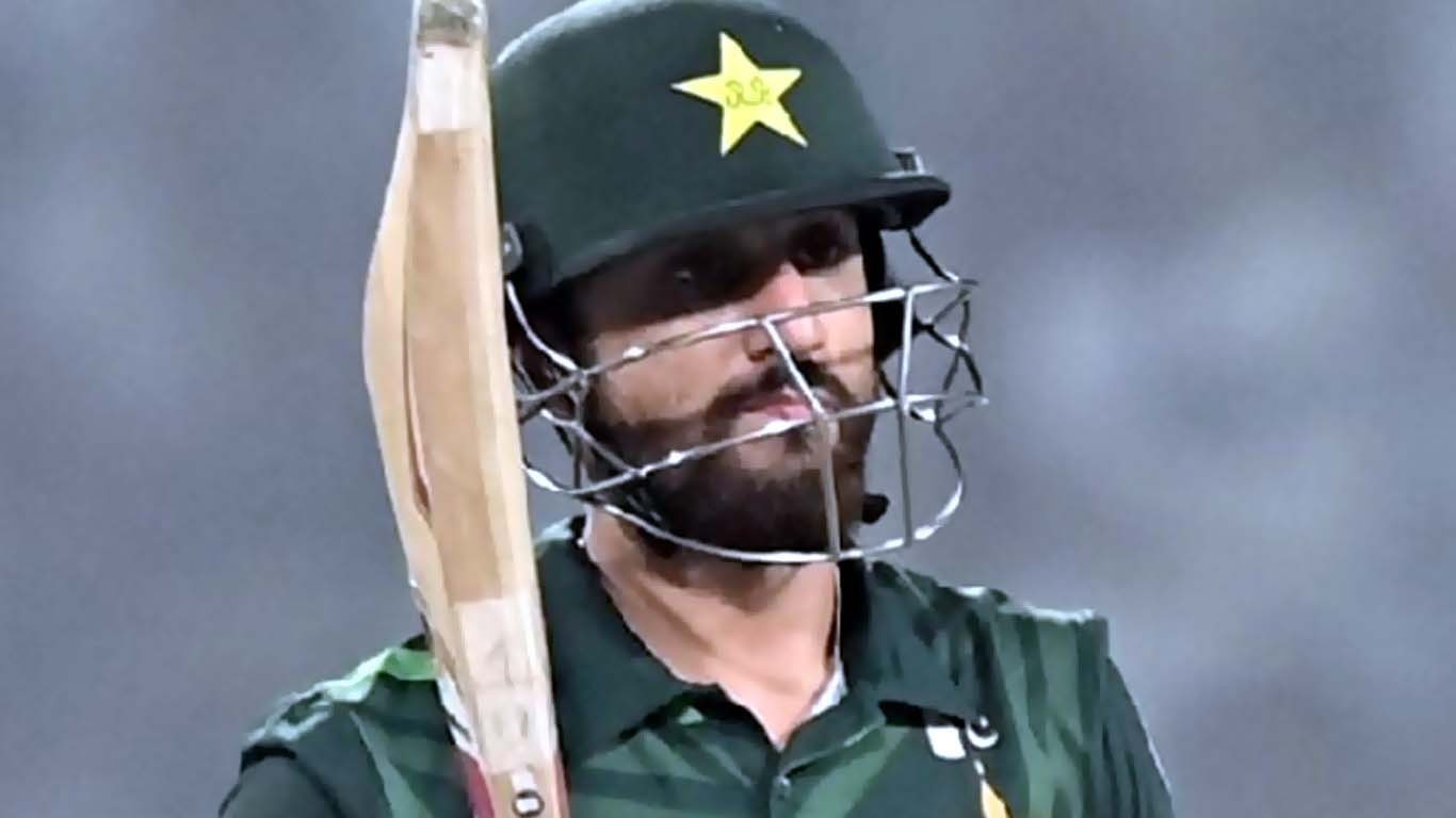 جلدی وکٹیں گرنے سے کسی بھی ہدف کا تعاقب مشکل ہوجاتا ہے، سلمان آغا