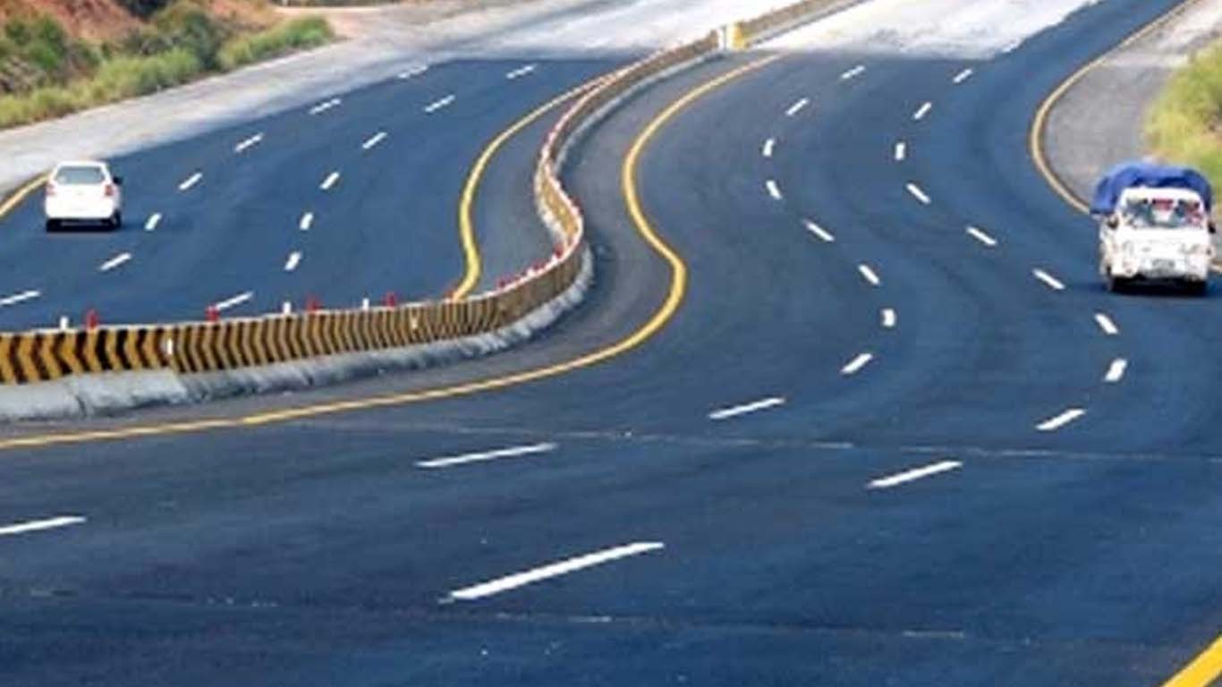کراچی حیدرآباد کے درمیان نیا موٹروے بنانے کا فیصلہ