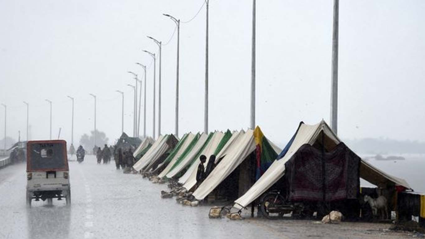 سیلاب اور بارش ایک ساتھ، سندھ کے لیے خطرے کا الارم بج گیا