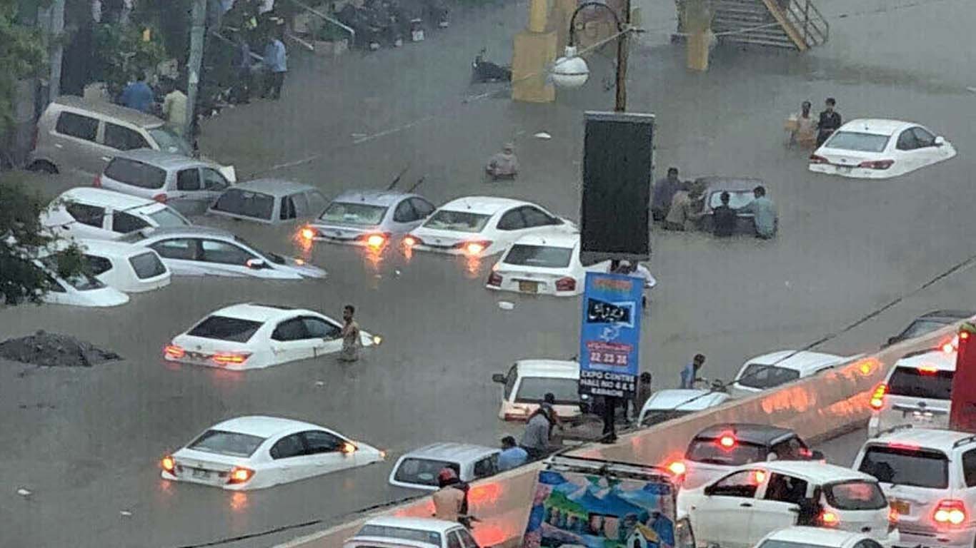 کراچی میں شدید بارشیں متوقع، اربن فلڈنگ کا بھی خدشہ