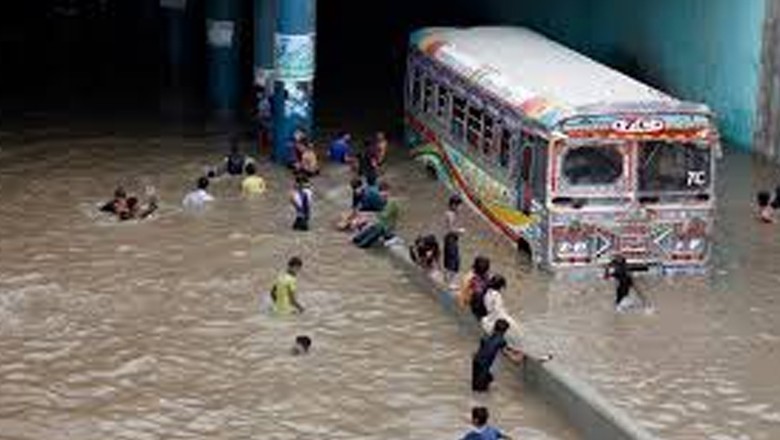 کراچی میں بارش اور اربن فلڈنگ کا امکان، الرٹ جاری