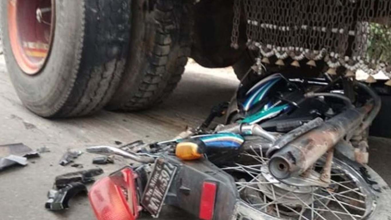 کراچی، ٹریلر کی ٹکر سے دو موٹرسائیکل سوار جاں بحق