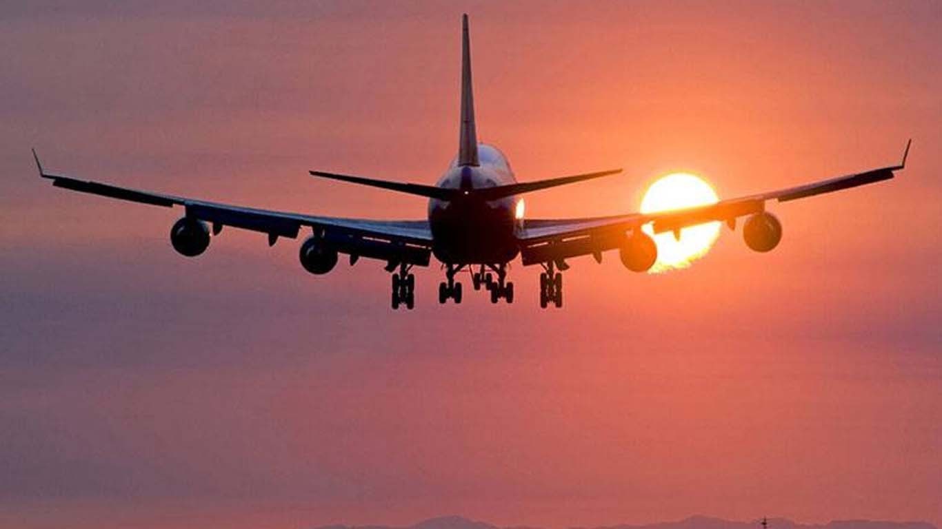 جدہ سے لاہور آنے والی پرواز کی کراچی ایئرپورٹ پر ہنگامی لینڈنگ