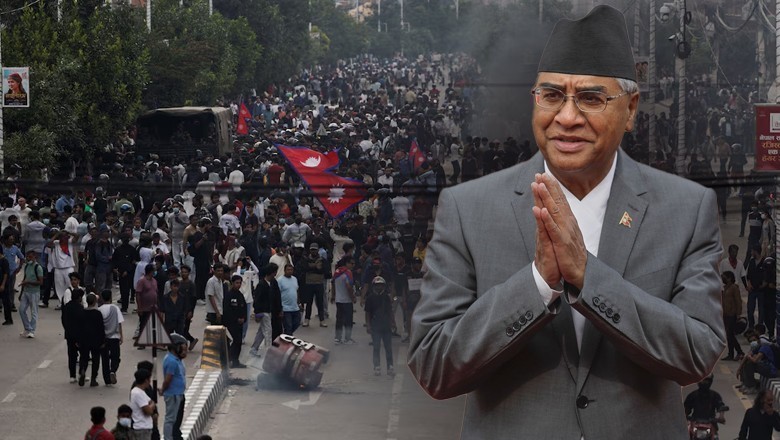 عوامی دباؤ پر وزیر اعظم مستغفی، سوشل میڈیا پر پابندی اٹھا لی گئی