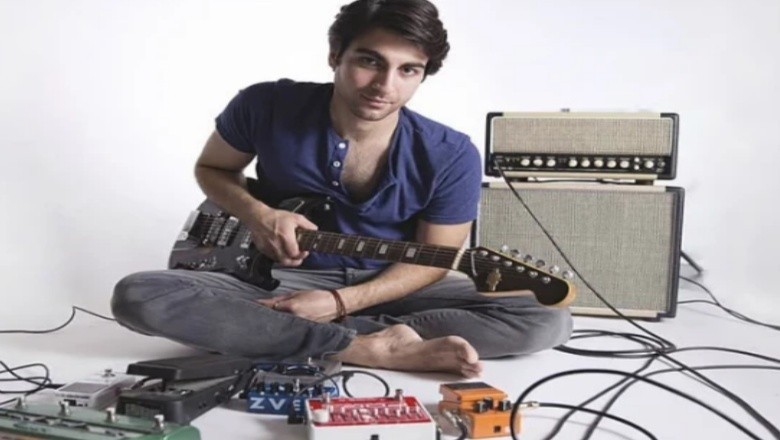 پہلا پاکستانی گریمی ایوارڈ حاصل کرنے میں کامیاب