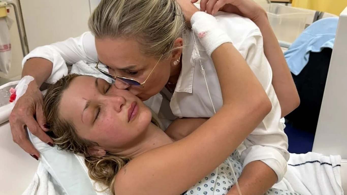 بیلا حدید کی اسپتال سے تصاویر پر مداح تشویش میں مبتلا