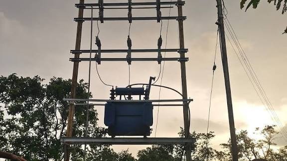 بھارت کے قیام کے 78 سال بعد علاقے میں بجلی فراہم کردی گئی