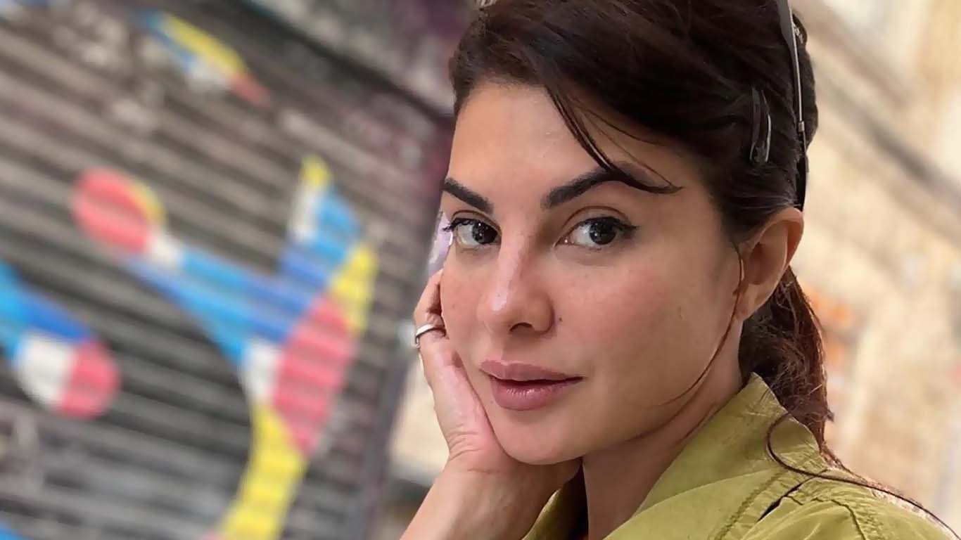 جیکولین فرنینڈس مشکل میں، عدالت سے رجوع کرلیا