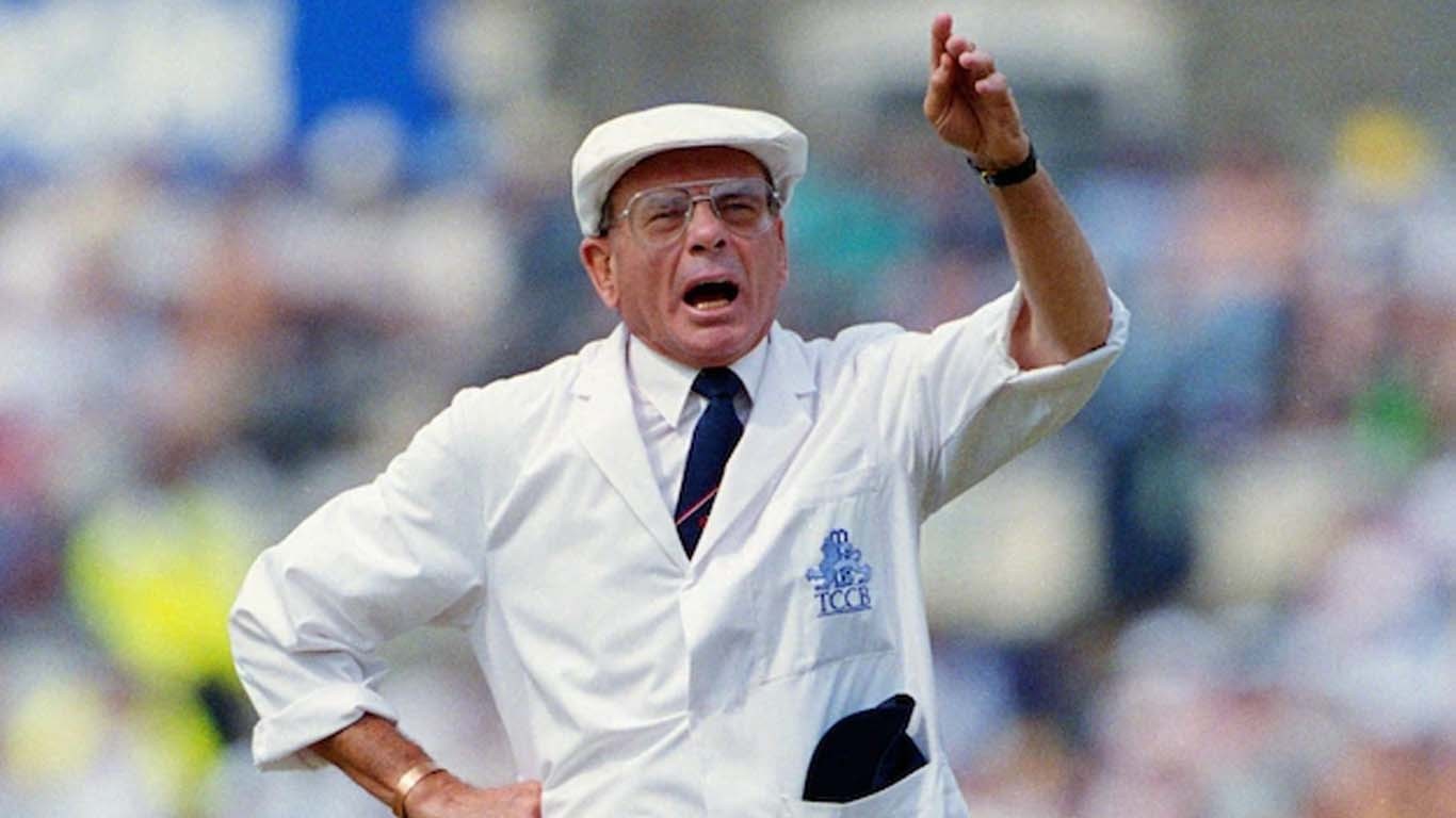 لیجنڈری امپائر ڈکی برڈ چل بسے