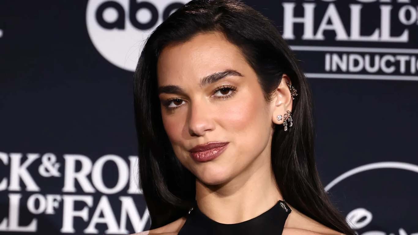 دعا لیپا نے فلسطین مخالف موقف پر ایجنٹ کو فارغ کر دیا