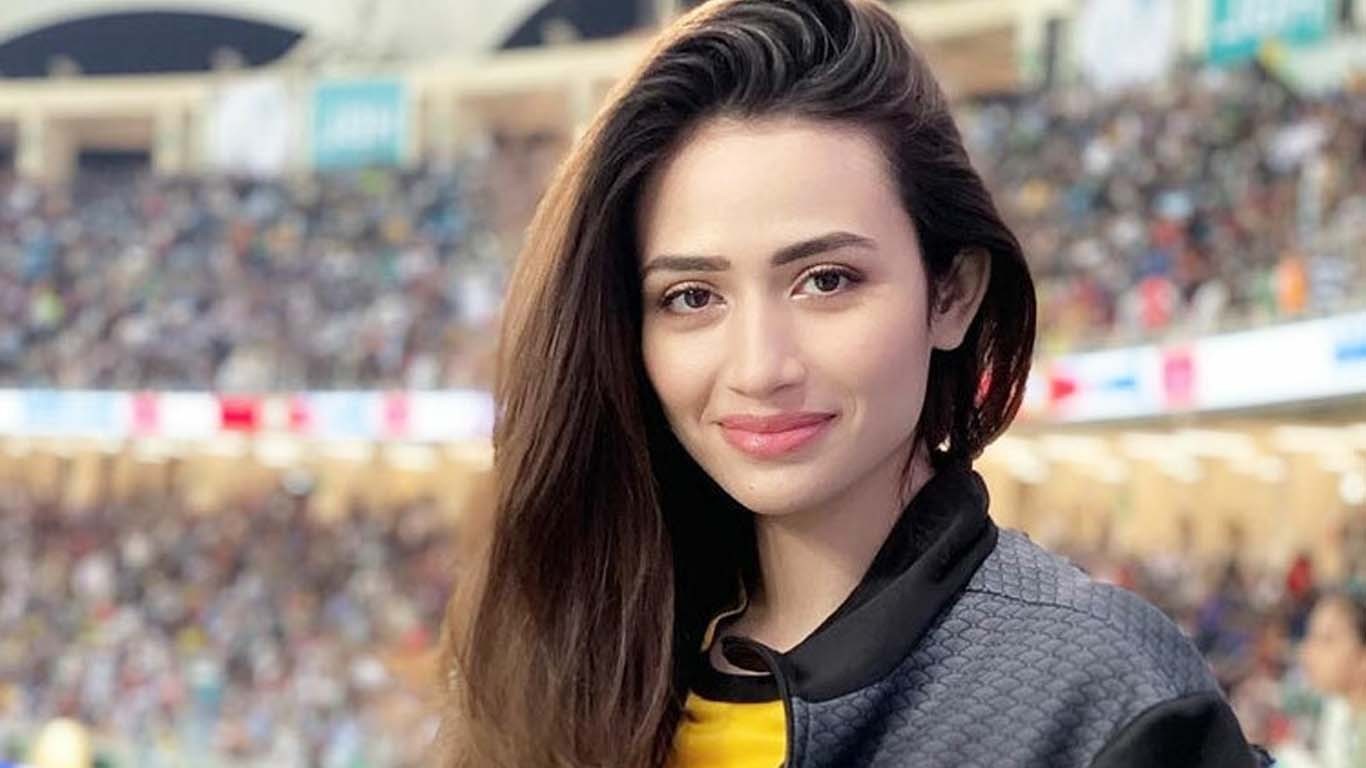 ثنا جاوید نے سوشل میڈیا پر ایک نئی بحث کا آغاز کردیا