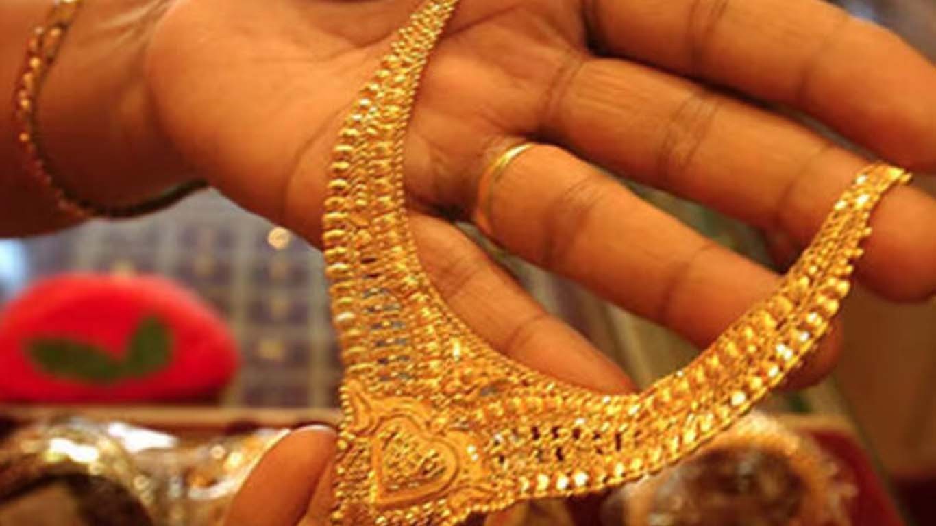 سونا مسلسل اضافے کے بعد آج سستا ہوگیا