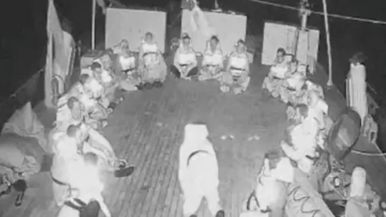 اسرائیلی حراست میں انسانی حقوق کے کارکنان کے ساتھ بدسلوکی کے انکشافات، برہنہ رکھا گیا