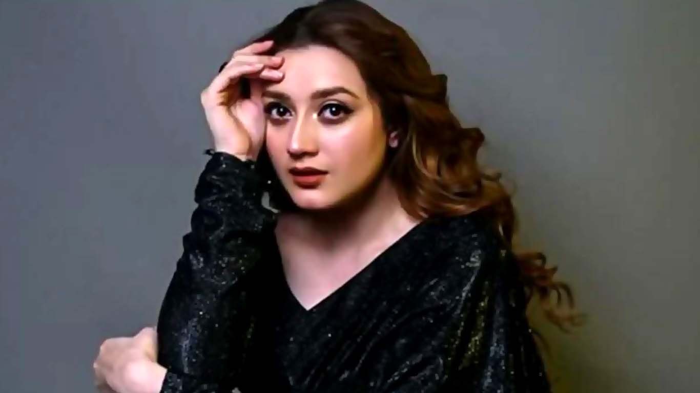 مومنہ اقبال نے بھارت جانے کے سوال پر کیا کہا ؟