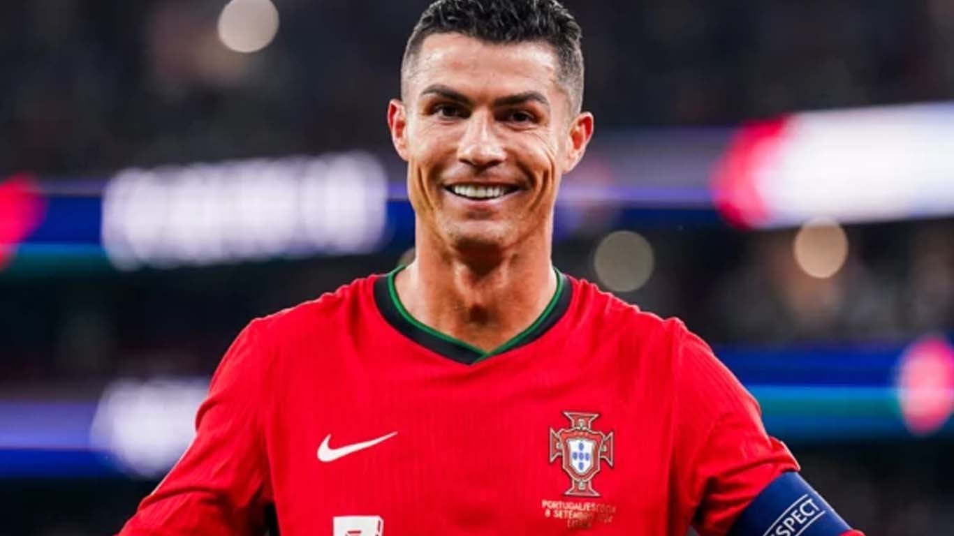 رونالڈو کتنے امیر نکلے ؟ دولت کا سن کر ہر کوئی حیران