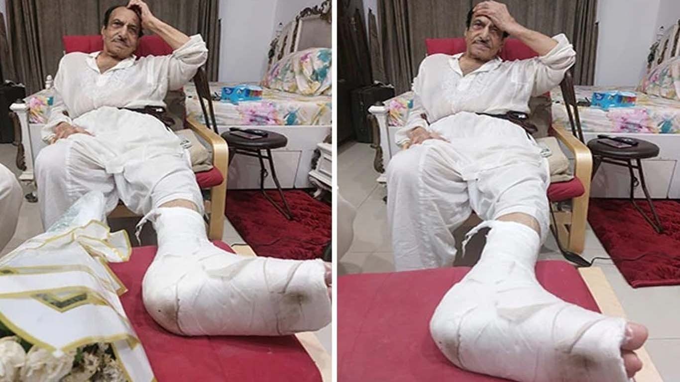 کراچی کی ٹوٹی سڑکیں، مصطفیٰ قریشی اپنی ٹانگ تڑوا بیٹھے