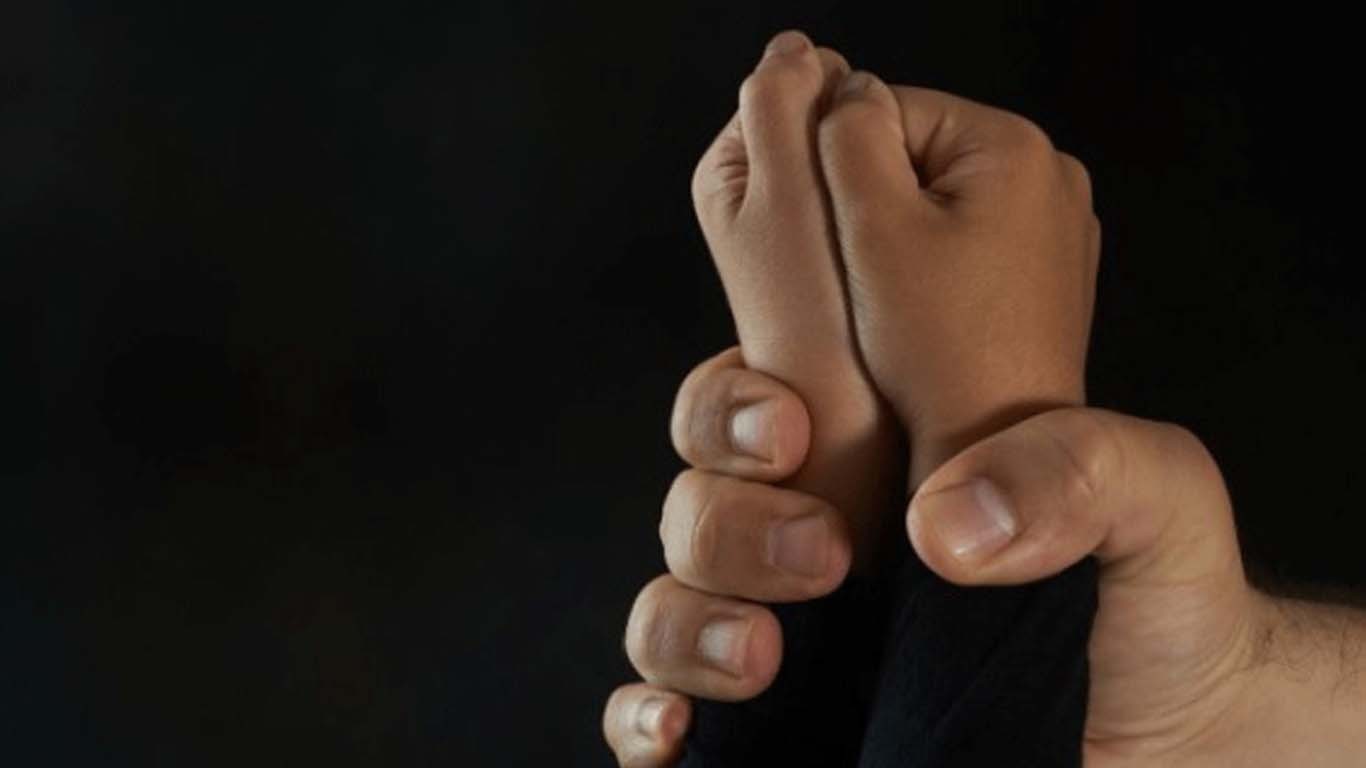 کراچی میں پریڈی سے 2 بہنیں اغوا