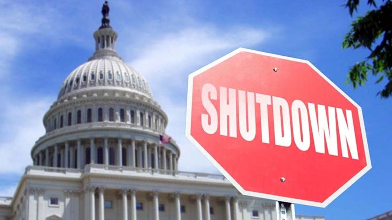 امریکا میں شٹ ڈائون، 1400 ملازمین فارغ