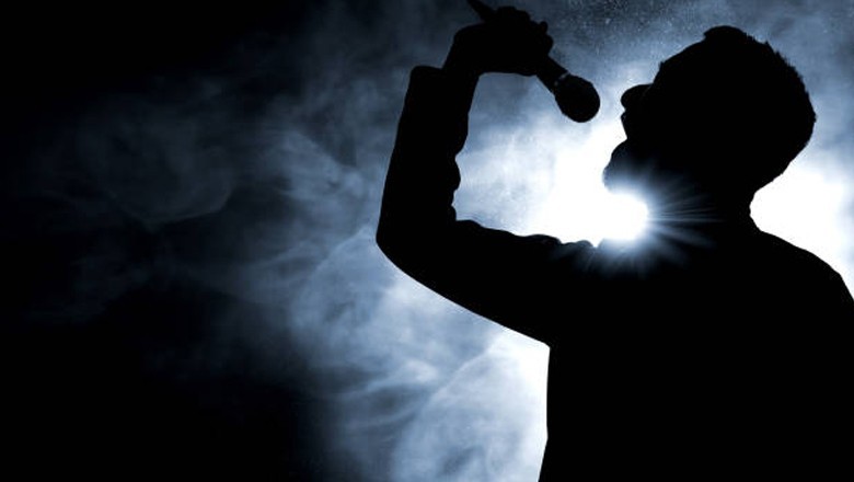 کینیڈا میں بھارت کے پنجابی گلوکار کو گینگ نے قتل کردیا