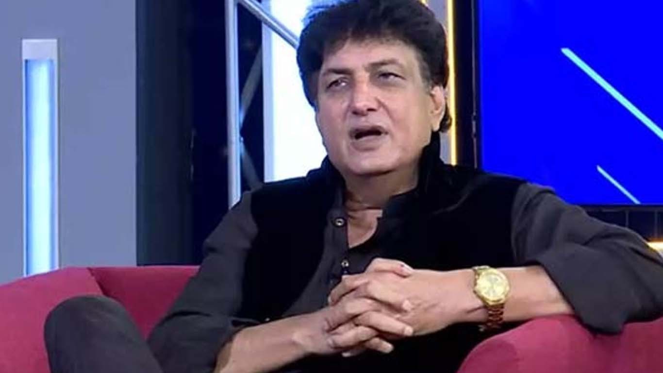 استاد اور شاگرد کے درمیان رومانوی تعلقات، خلیل الرحمن قمر تلملا اُٹھے