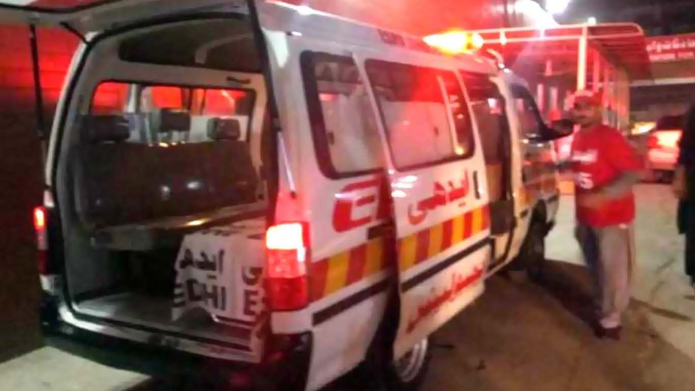 کوچ اور ایل پی جی گیس ٹرک میں تصادم، 7 افراد جھلس کر جاں بحق