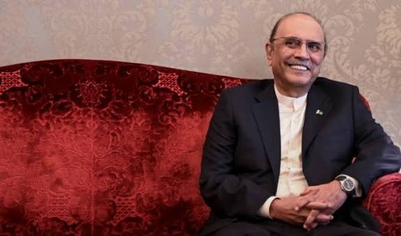 صدر مملکت تاحیات نہ گرفتار ہوں گے اور نہ ہی کوئی مقدمہ بنے گا، آئینی ترمیم کے مسودے میں نئی شق شامل